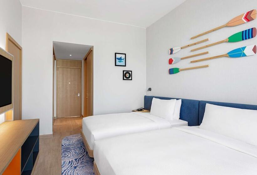 اتاق استاندارد با 2 تخت دوبل, Hampton By Hilton Marjan Island