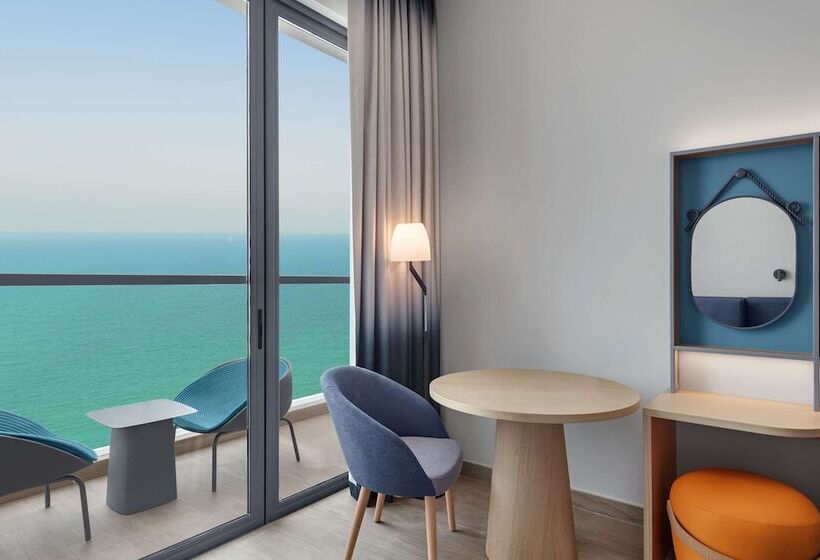 اتاق استاندارد با 2 تخت دوبل, Hampton By Hilton Marjan Island