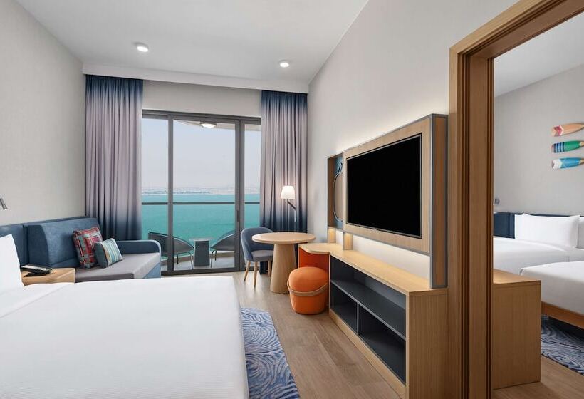 패밀리 연결 룸, Hampton By Hilton Marjan Island