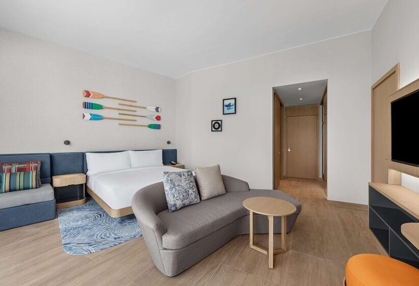 اتاق خانوادگی با چشمانداز دریا, Hampton By Hilton Marjan Island