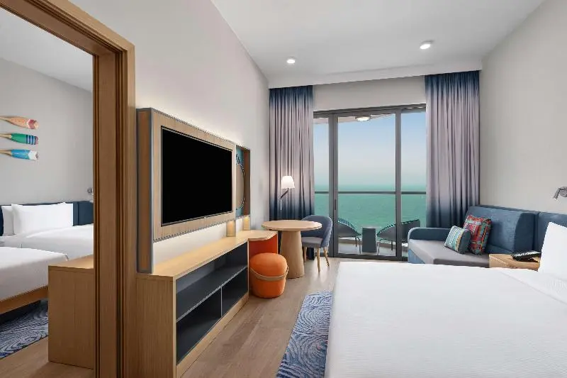 Perhehuone Yhdistettävä, Hampton By Hilton Marjan Island