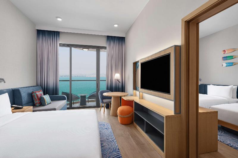 패밀리 연결 룸, Hampton By Hilton Marjan Island