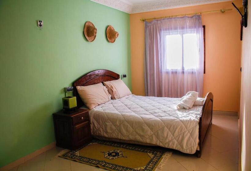 اتاق لوکس با چشم‌انداز دریا, Moroccan Surf Journey   Hostel