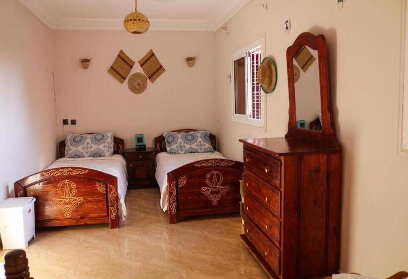 تختخواب در اتاق مشترک, Moroccan Surf Journey   Hostel
