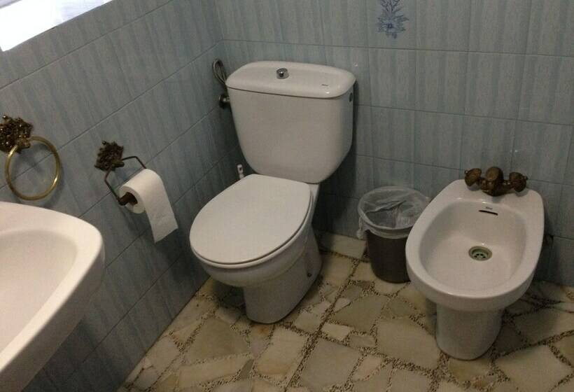 اتاق استاندارد با سرویس بهداشتی مشترک, Pensión Rural Para Peregrinos Areal