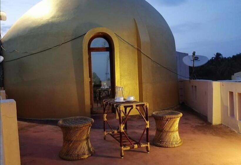سوییت دوبلکس, Le Apex Home Stay