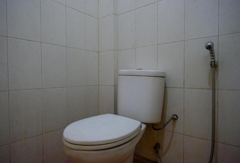 Номер Стандарт, Pandawa Guest House At Ngaliyan Square Mitra Reddoorz