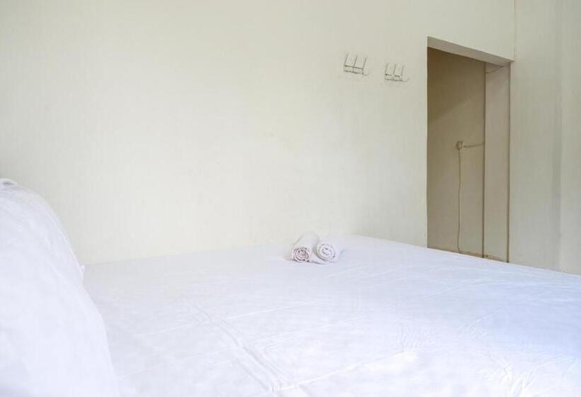 Номер Стандарт, Pandawa Guest House At Ngaliyan Square Mitra Reddoorz