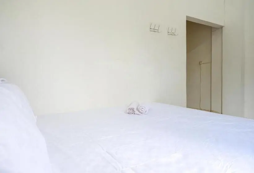 エコノミールーム, Pandawa Guest House At Ngaliyan Square Mitra Reddoorz