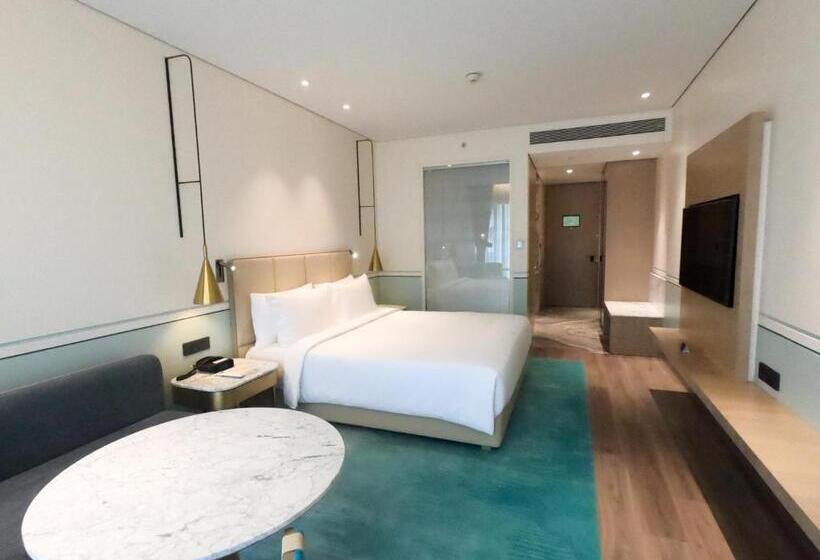 스위트, Radisson Blu Mumbai International Airport