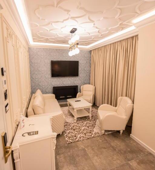 סוויטה דלוקס, Vila Ekrem