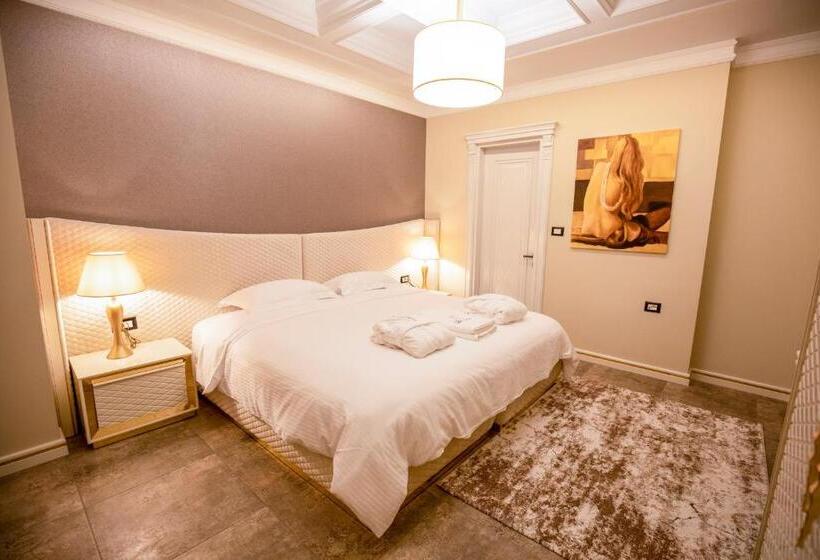 חדר דלוקס, Vila Ekrem