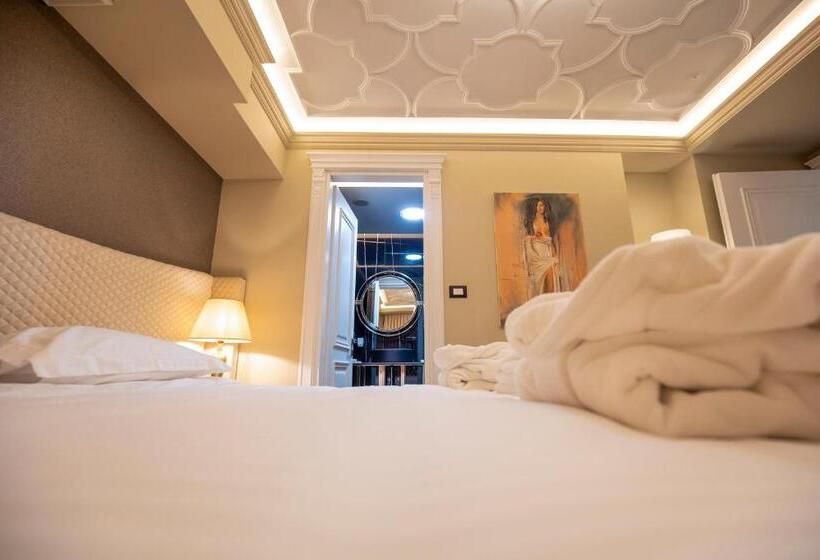 חדר דלוקס, Vila Ekrem