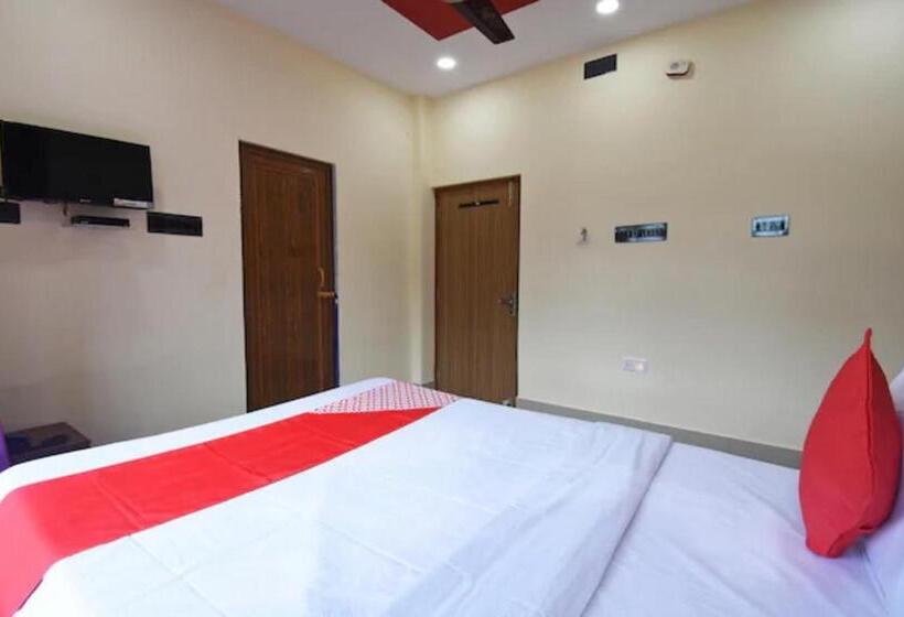 Номер Deluxe, Staymaker Hotel Sannidhyo