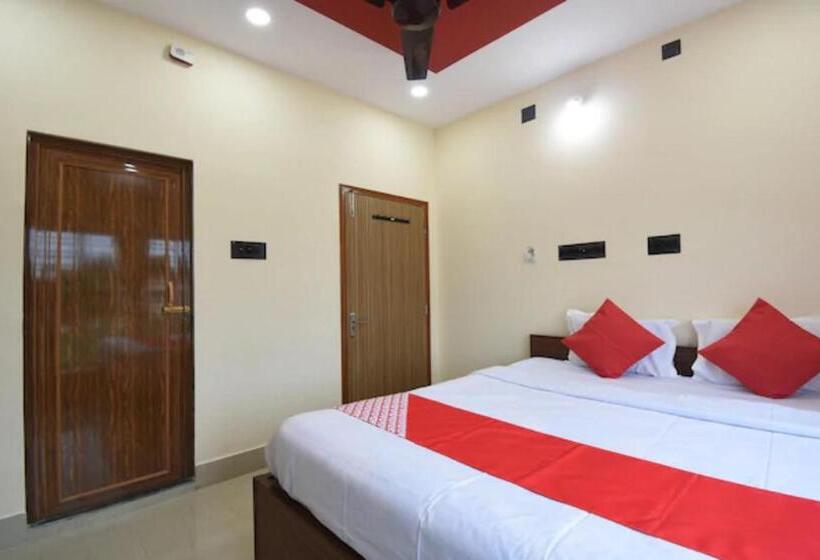 Номер Deluxe, Staymaker Hotel Sannidhyo