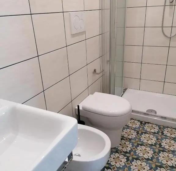 スタンダードルーム, B&b Come A Casa