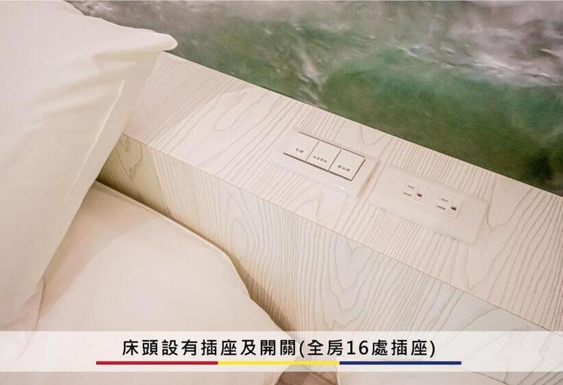 اتاق استاندارد چهار تخته, 蒙德里安山水民宿