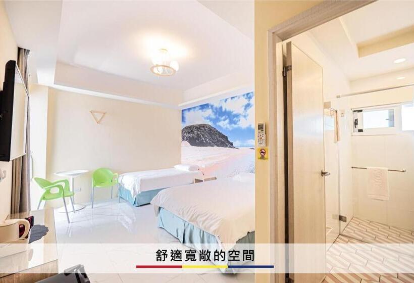 اتاق استاندارد سه تخته با چشمانداز باغ, 蒙德里安山水民宿