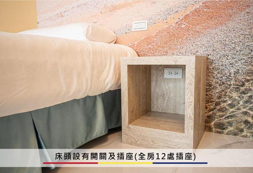 اتاق استاندارد سه تخته با چشمانداز باغ, 蒙德里安山水民宿