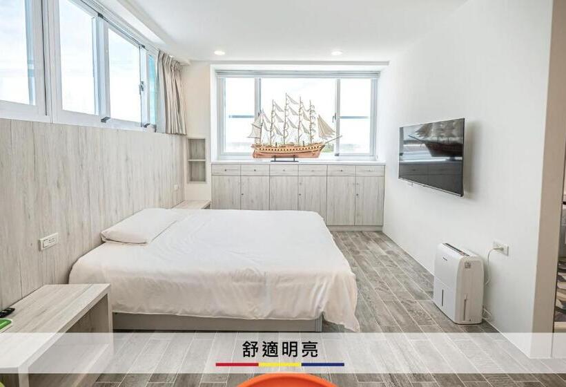 اتاق لوکس با چشمانداز دریا, 蒙德里安山水民宿