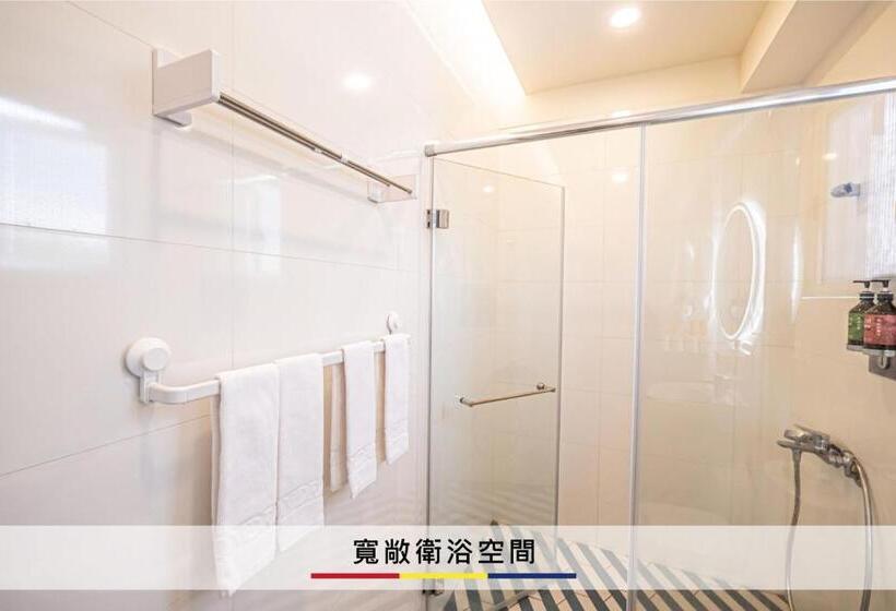 اتاق استاندارد چهار تخته, 蒙德里安山水民宿