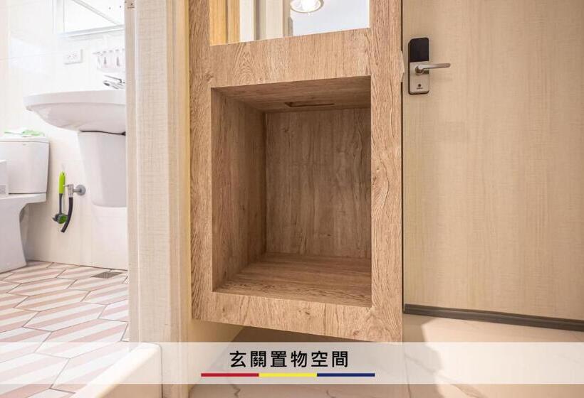 اتاق استاندارد سه تخته با چشمانداز باغ, 蒙德里安山水民宿