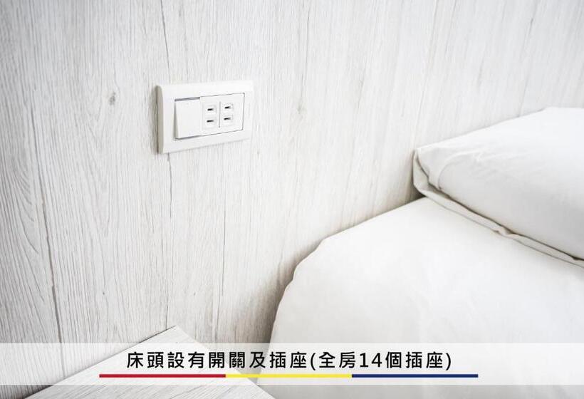 اتاق لوکس با چشمانداز دریا, 蒙德里安山水民宿