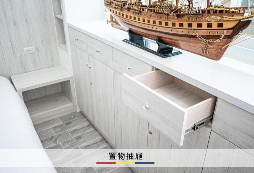 اتاق لوکس با چشمانداز دریا, 蒙德里安山水民宿