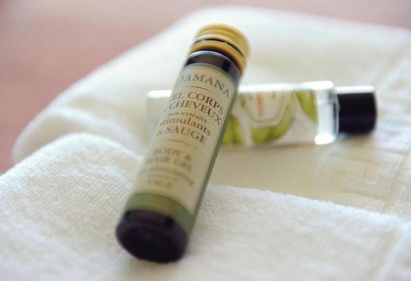 스탠다드 스튜디오, Douroxisto