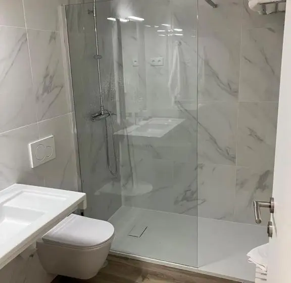 آپارتمان 1 خوابه با چشم‌انداز استخر, Douroxisto