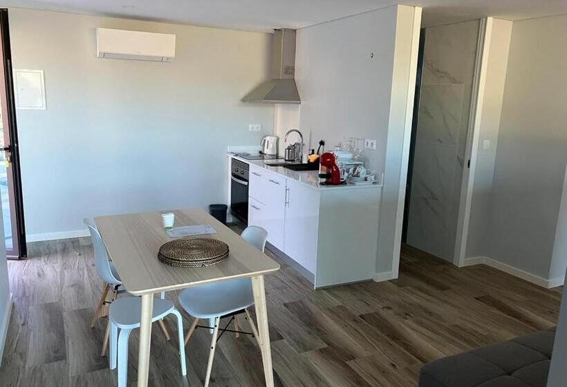 침실 1개 전망 아파트, Douroxisto