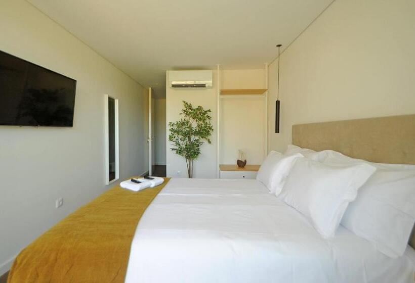 침실 3개 아파트, Douroxisto