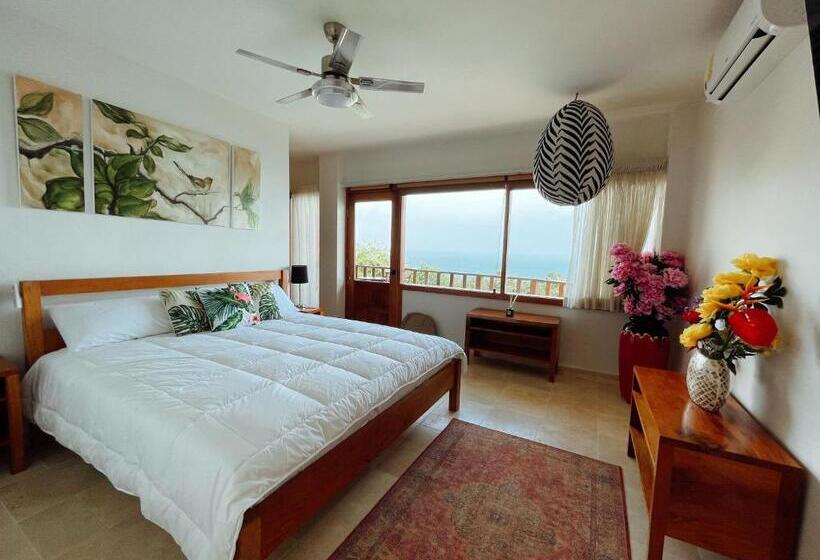 جناح مطلّ علي البحر, Ciel Y Miel