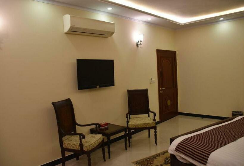سوییت اجرایی, De Raj Sialkot