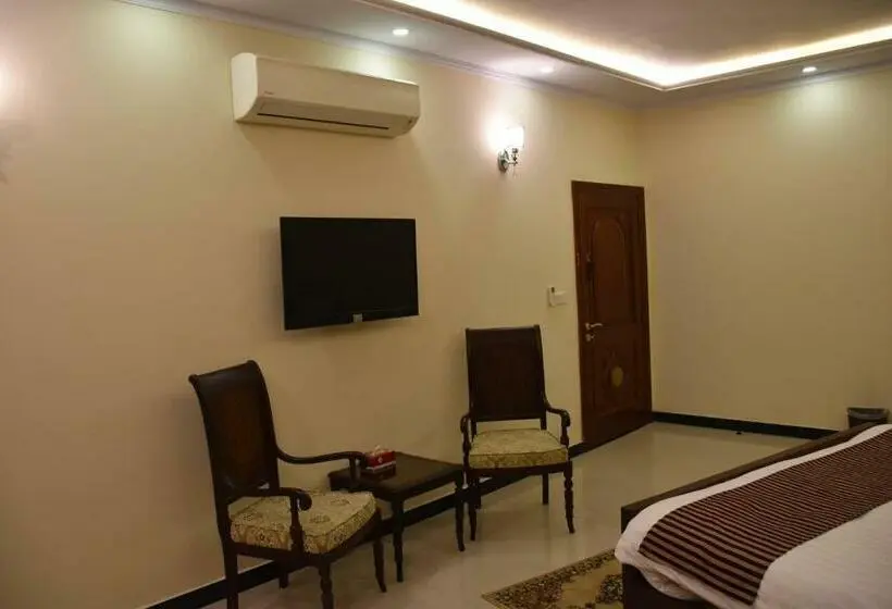 سوییت اجرایی, De Raj Sialkot