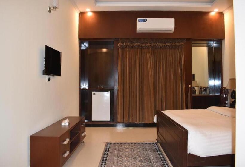 اتاق اکونومی, De Raj Sialkot