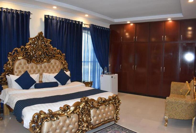 سوییت اجرایی, De Raj Sialkot