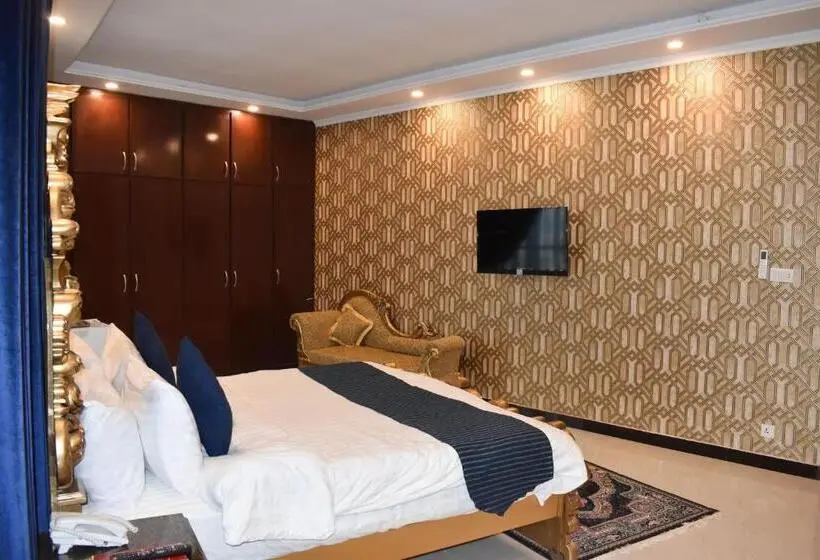 سوییت اجرایی, De Raj Sialkot