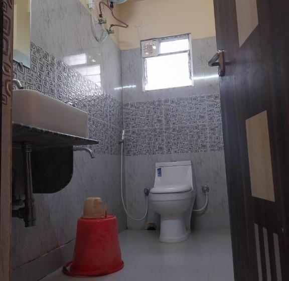 4 Bett Deluxe Zimmer, Goroomgo Avipsha Digha