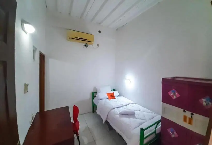 Chambre Standard Individuelle, Koolkost Syariah @ Citraland Puri Serang