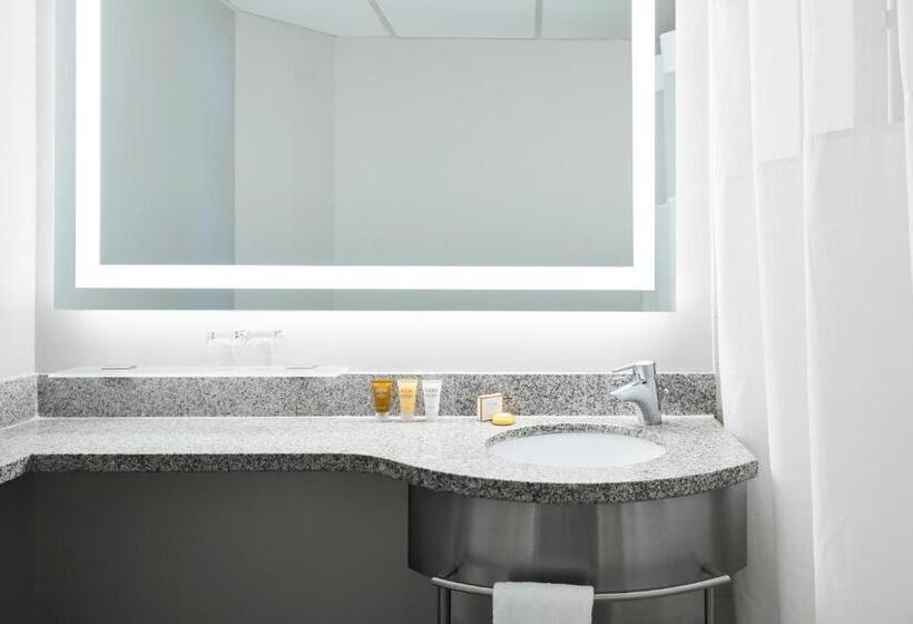 带大床的标准间, Club Quarters Hotel White House, Washington Dc