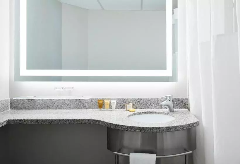 キングサイズベッドのスタンダードルーム, Club Quarters Hotel White House, Washington Dc