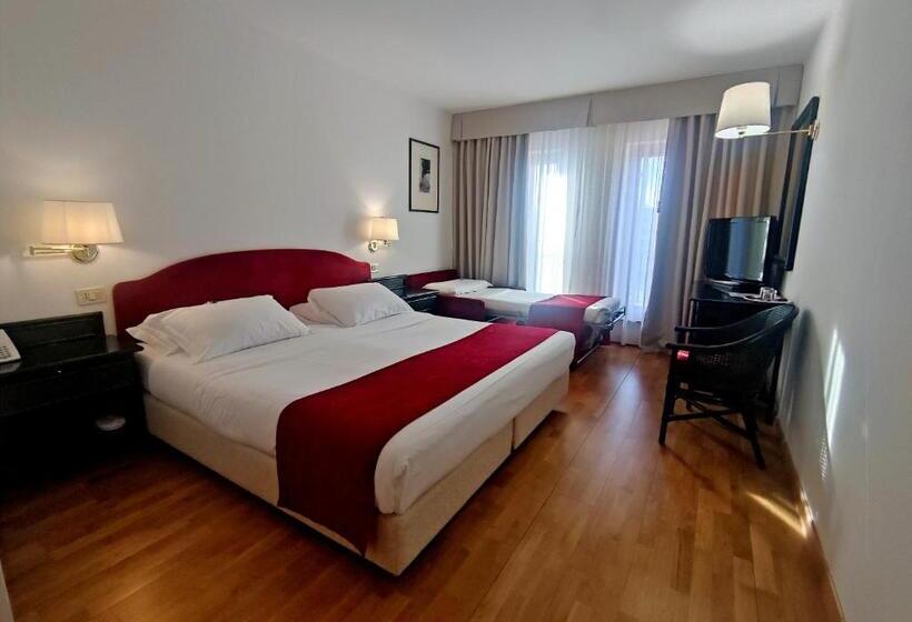 Трехместный Номер Superior, Hannover
