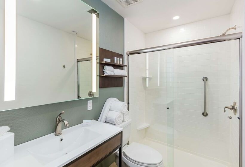 חדר סטנדרט שתי מיטות זוגיות, Hilton Garden Inn Davis Downtown