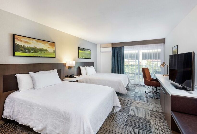 חדר סטנדרט שתי מיטות זוגיות, Hilton Garden Inn Davis Downtown