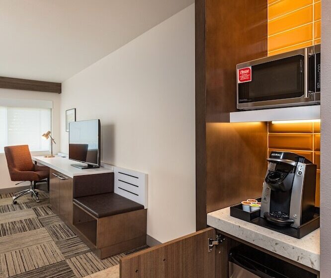 חדר סטנדרט שתי מיטות זוגיות, Hilton Garden Inn Davis Downtown