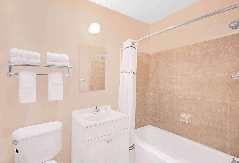 غرفه قياسيه سريرين مزدوجين, Knights Inn & Suites By Sonesta Pecos