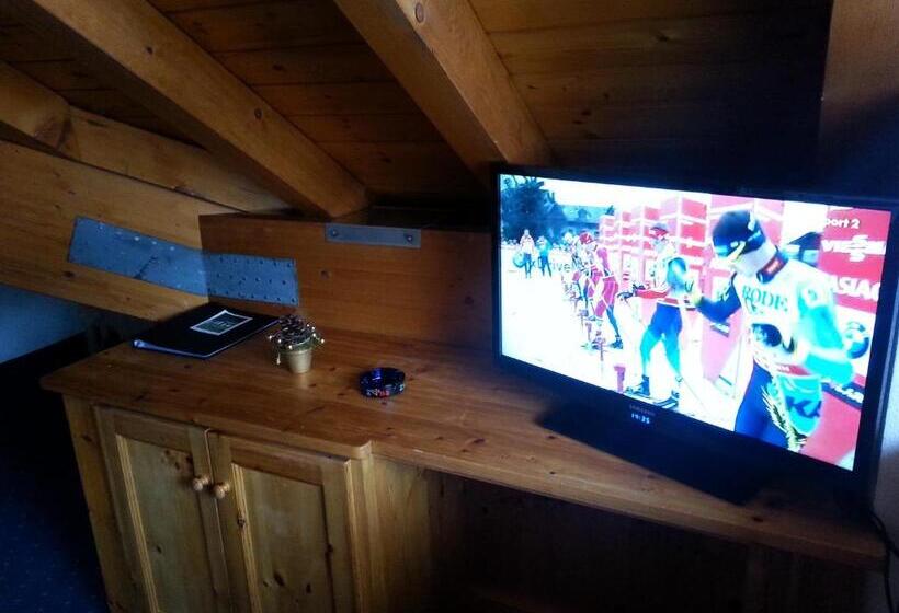 غرفة قياسية رباعية, Nordik