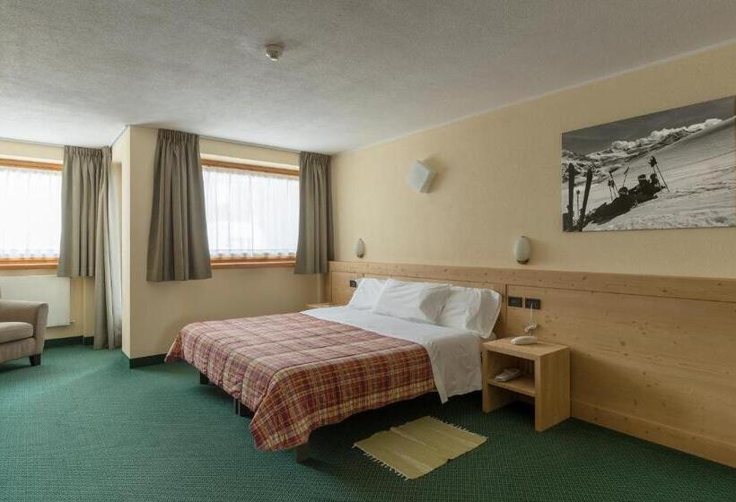 غرفة قياسية رباعية, Nordik