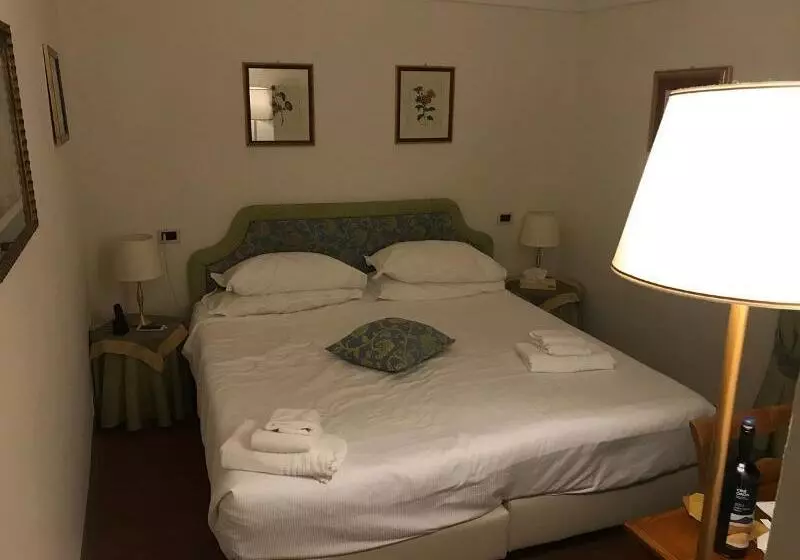 デラックスルーム, Relais Il Chiostro Di Pienza